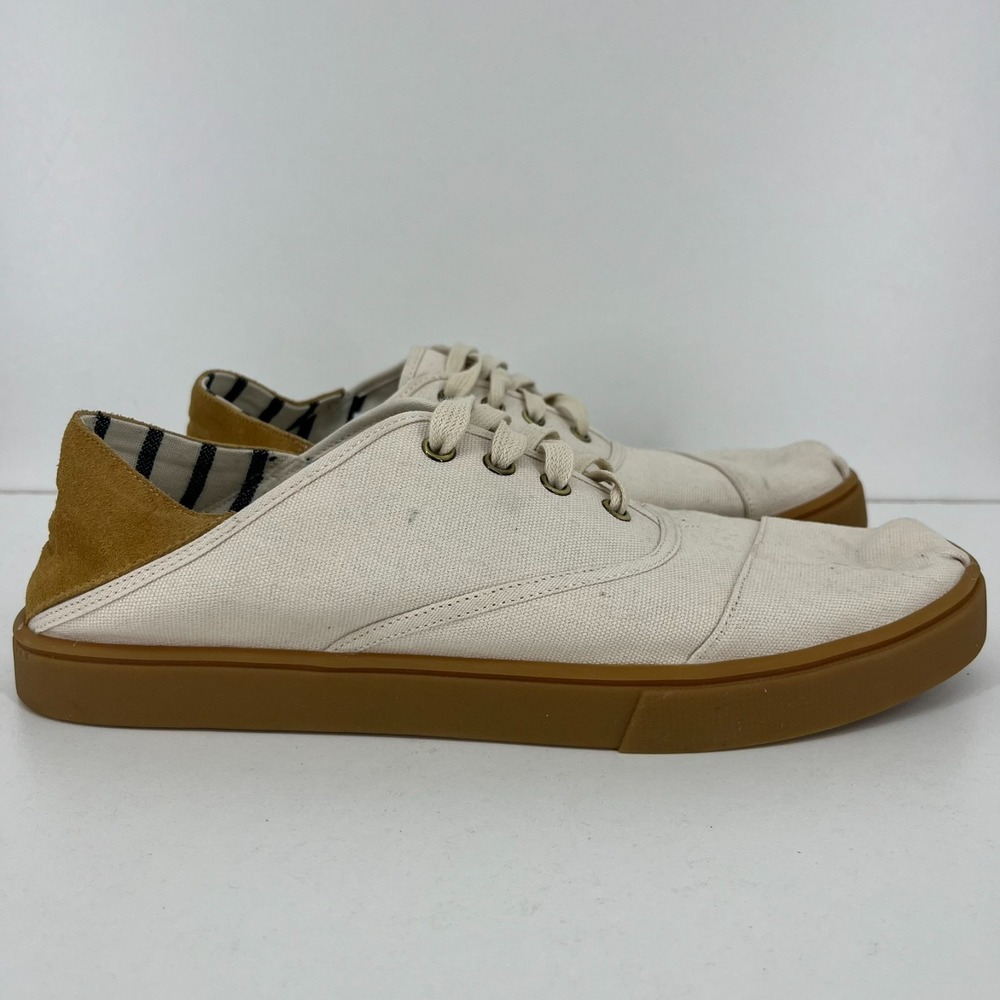 TOMS Carlo Mens Sneakers Cream Canvas Tan Suede Heel Gum Sole Low Top Shoes M11